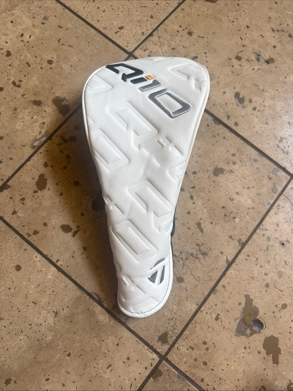 💜TaylorMade White Headcover with navy and Orange Accents